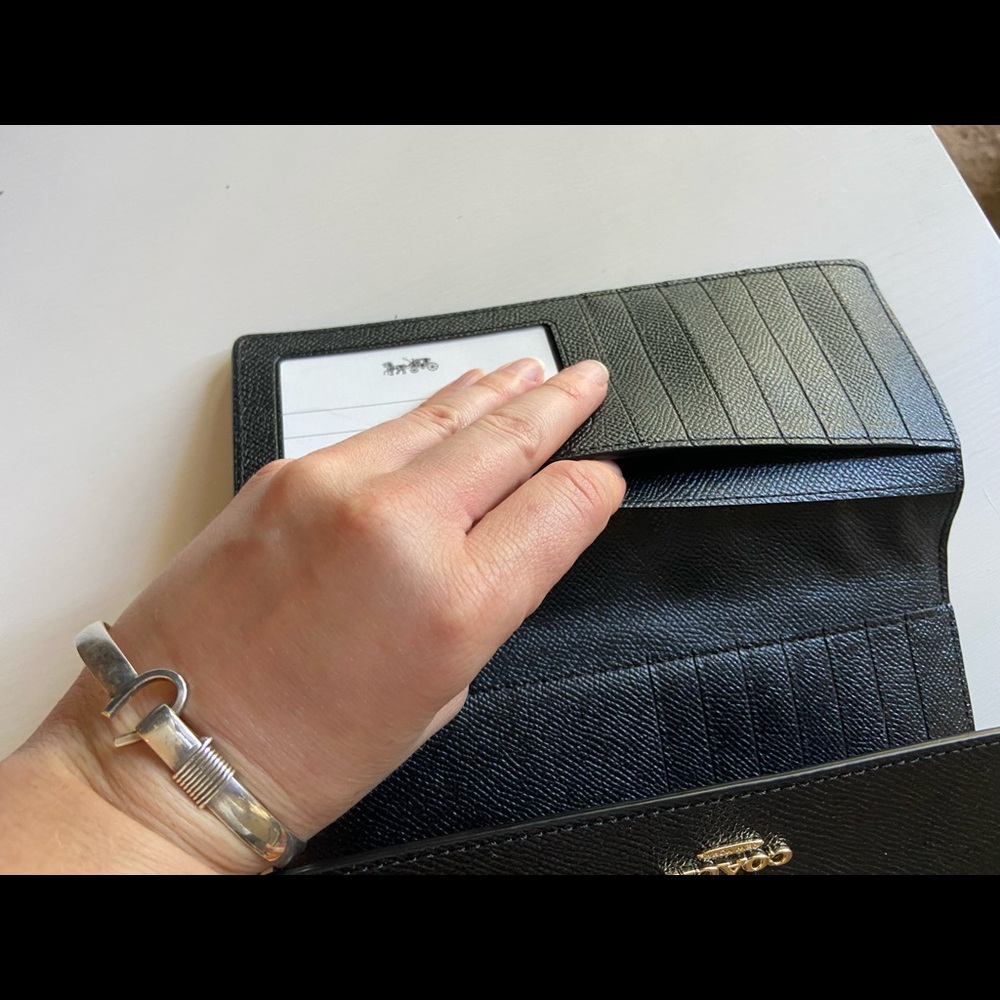 Coach Set-tote wallet and cleaner - Picture 9 of 15